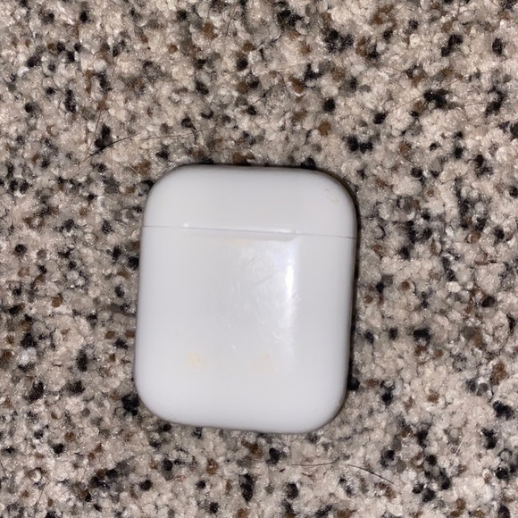 Airpods Gen 1. Left ear is a little muffled other than that they work perfect